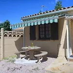 Maison Avec Jardin, Véranda Ensoleillée Et Confort à - Fr-1-387-62 Villa *